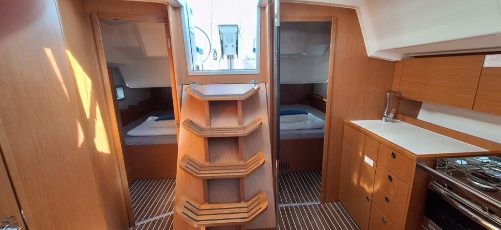 Bavaria C38, Papagena