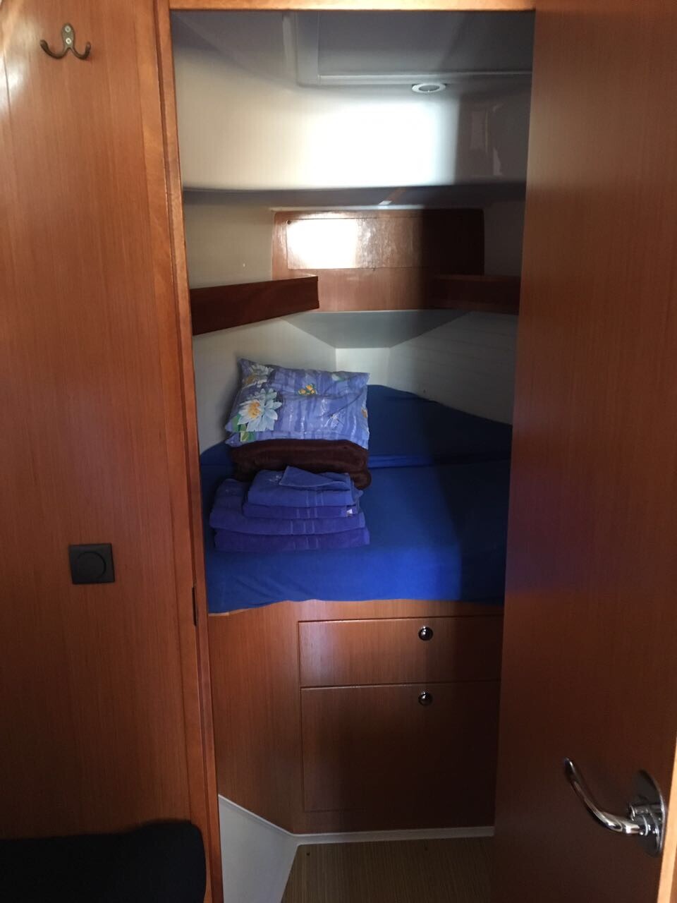 Bavaria Cruiser 32, Nici