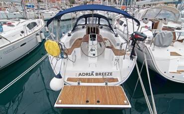 Bavaria Cruiser 33, Adria Breeze