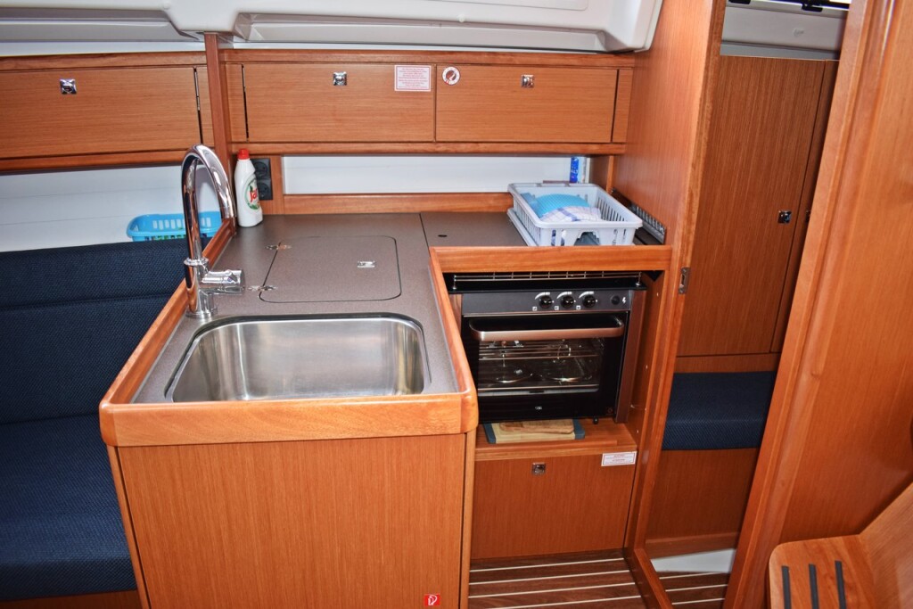 Bavaria Cruiser 33, Stončica