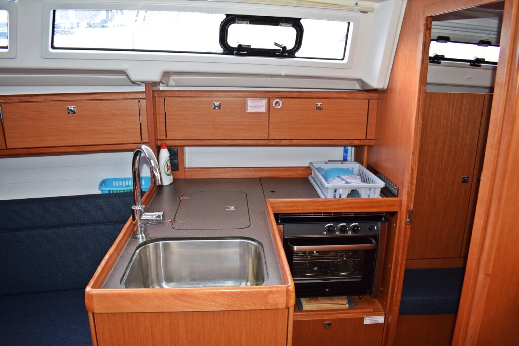 Bavaria Cruiser 33, Stončica