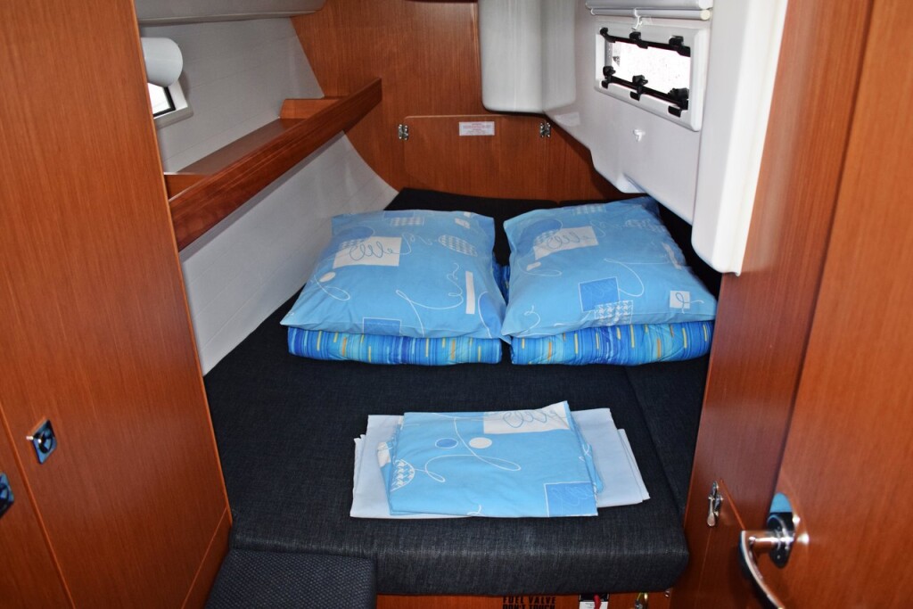 Bavaria Cruiser 33, Stončica