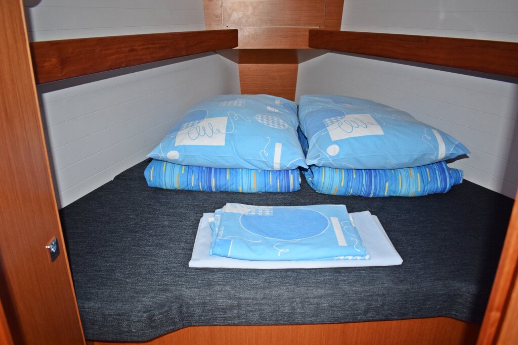 Bavaria Cruiser 33, Stončica