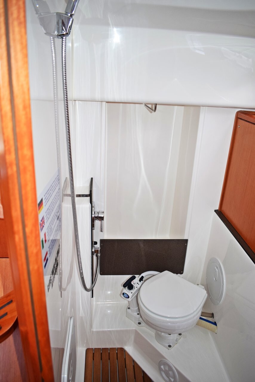 Bavaria Cruiser 33, Stončica