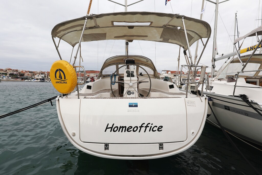 Bavaria Cruiser 33, Homeoffice