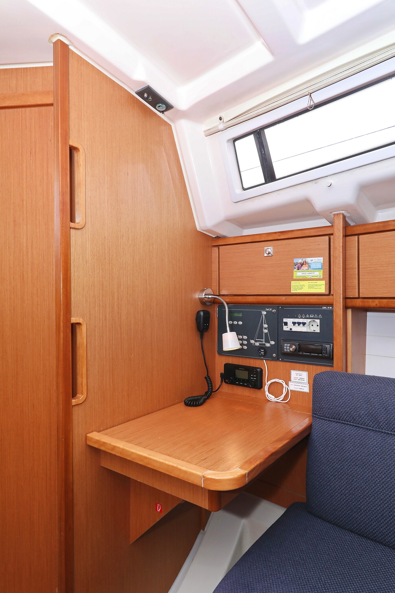Bavaria Cruiser 33, Homeoffice
