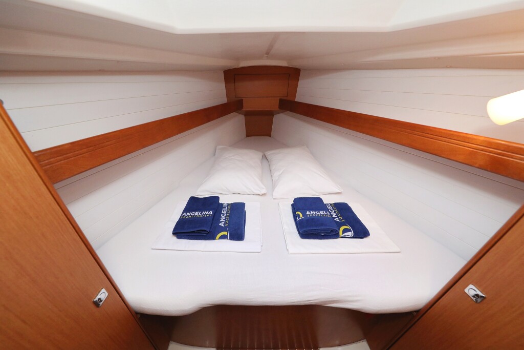 Bavaria Cruiser 33, Homeoffice