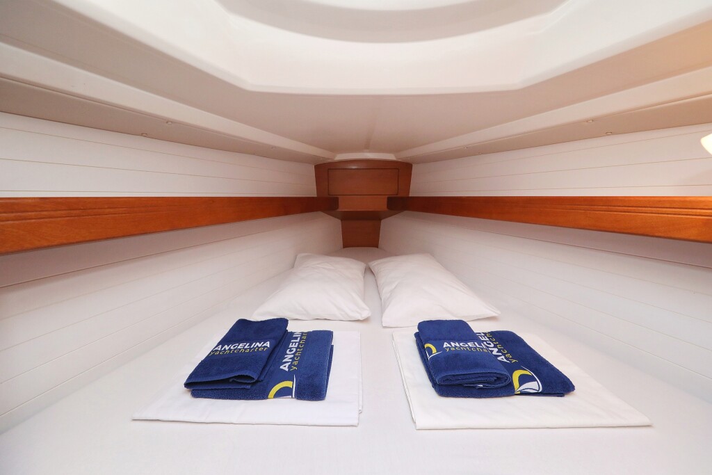 Bavaria Cruiser 33, Homeoffice