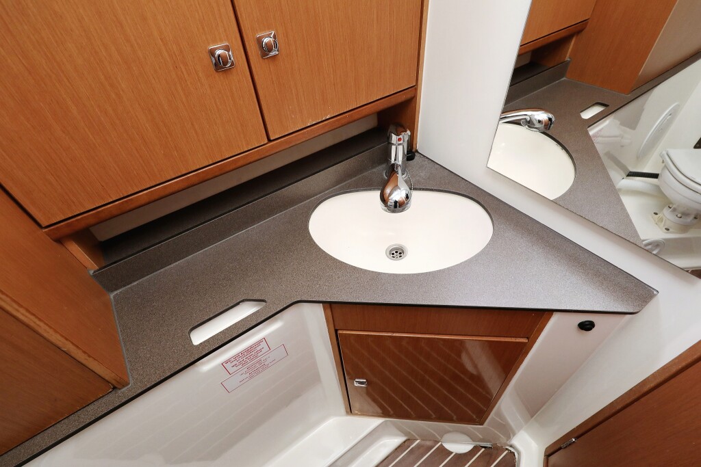 Bavaria Cruiser 33, Homeoffice