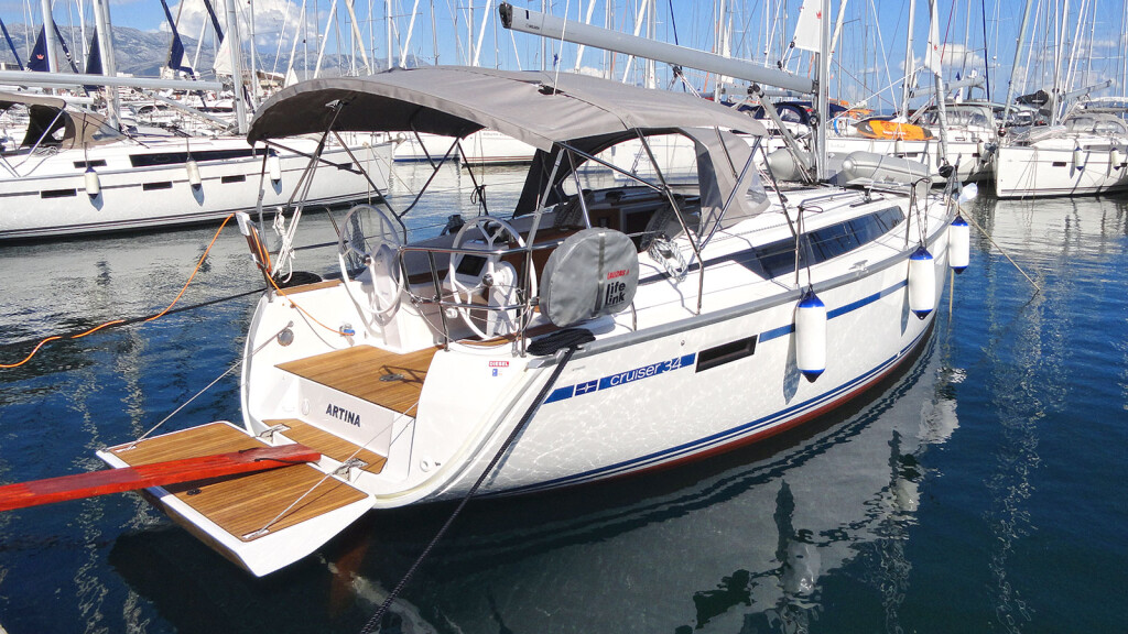 Bavaria Cruiser 34, Artina
