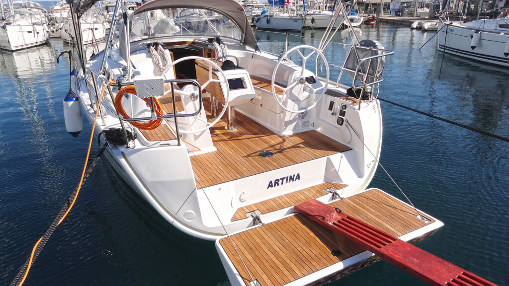 Bavaria Cruiser 34, Artina