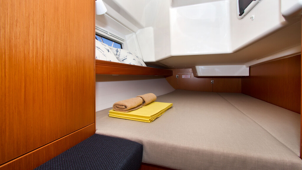 Bavaria Cruiser 34, Artina