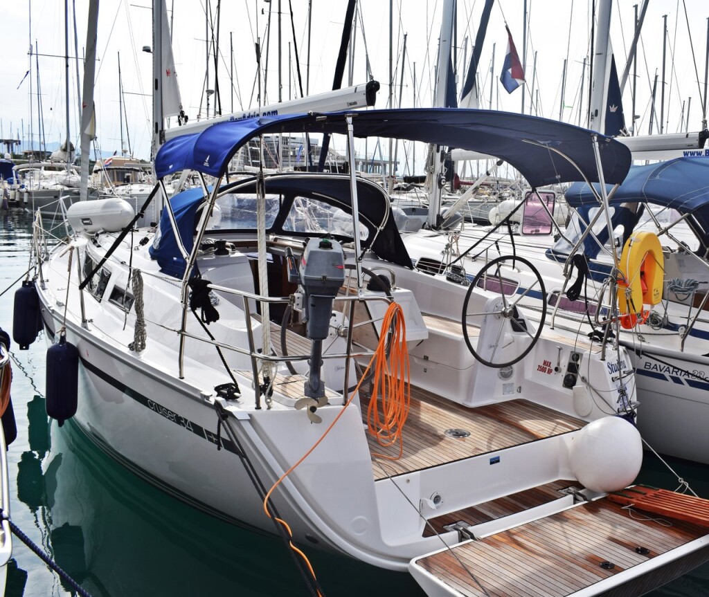 Bavaria Cruiser 34, Studena