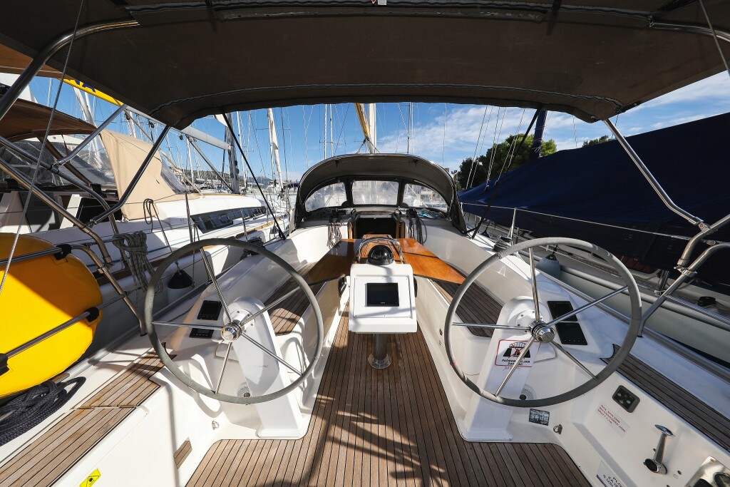 Bavaria Cruiser 34, Lady One