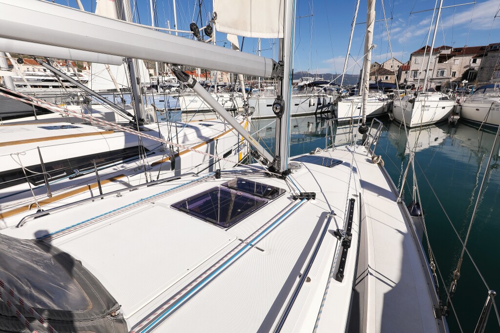 Bavaria Cruiser 34, Lady One