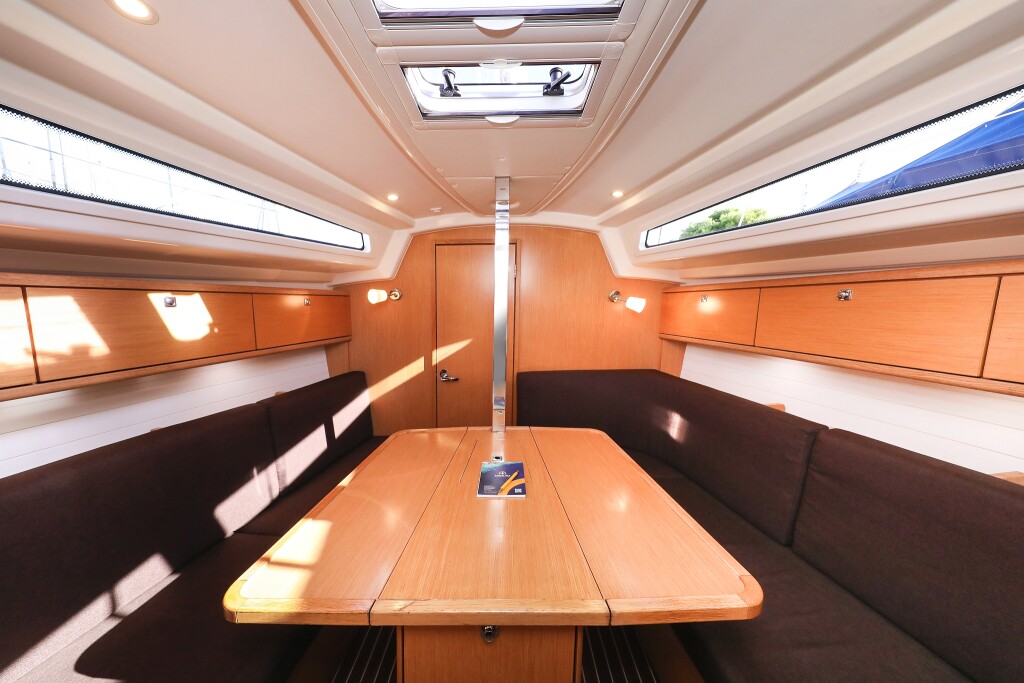 Bavaria Cruiser 34, Lady One