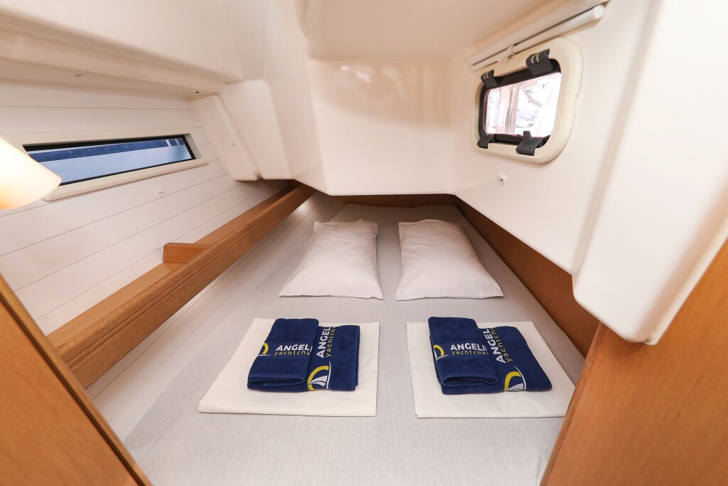 Bavaria Cruiser 34, Lady One