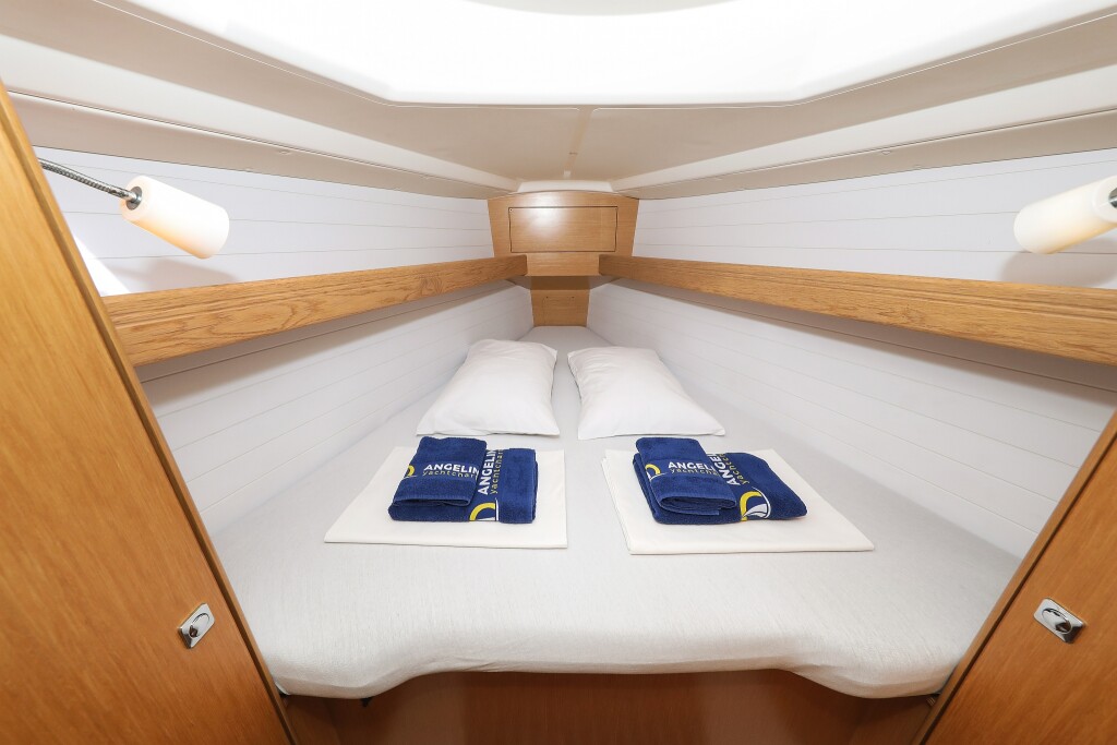 Bavaria Cruiser 34, Lady One