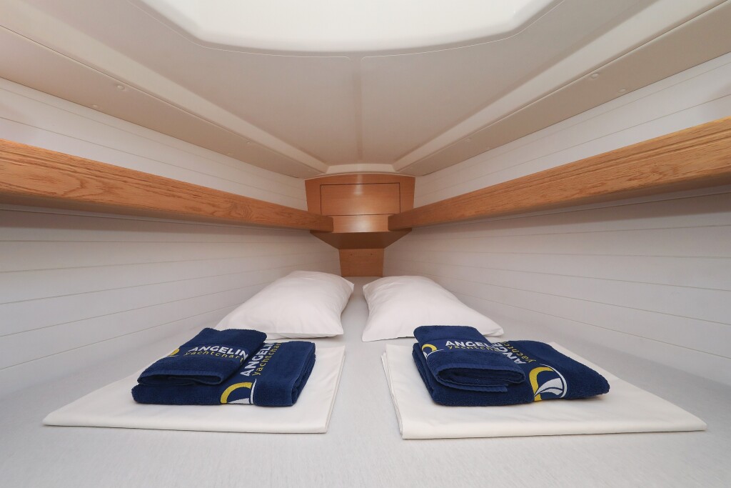 Bavaria Cruiser 34, Lady One