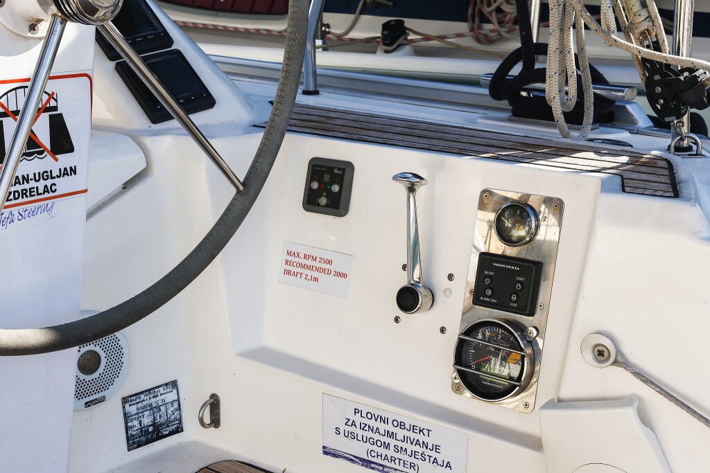 Bavaria Cruiser 34, Lady One