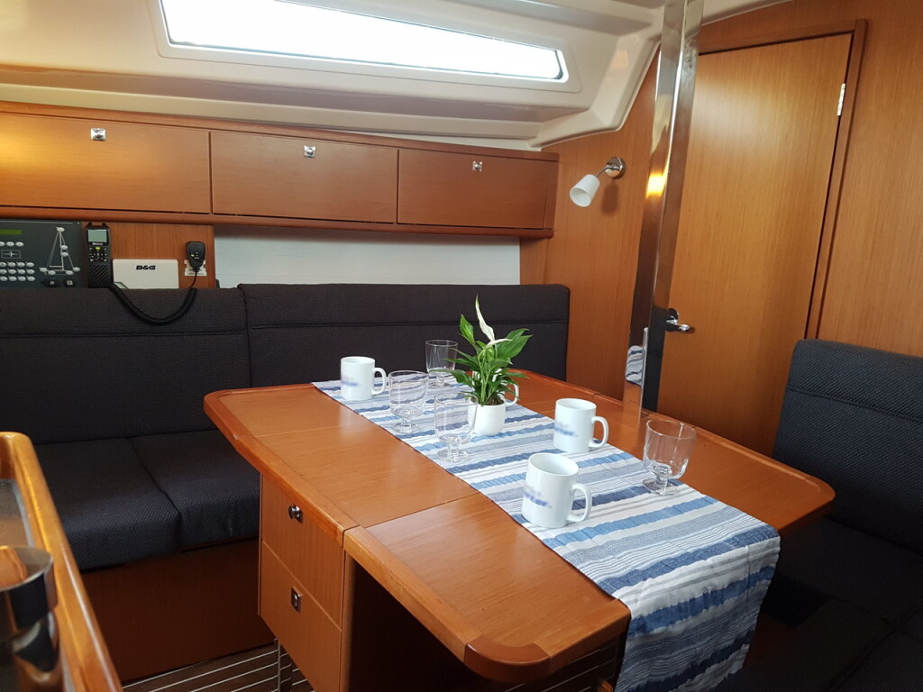 Bavaria Cruiser 34, Theia