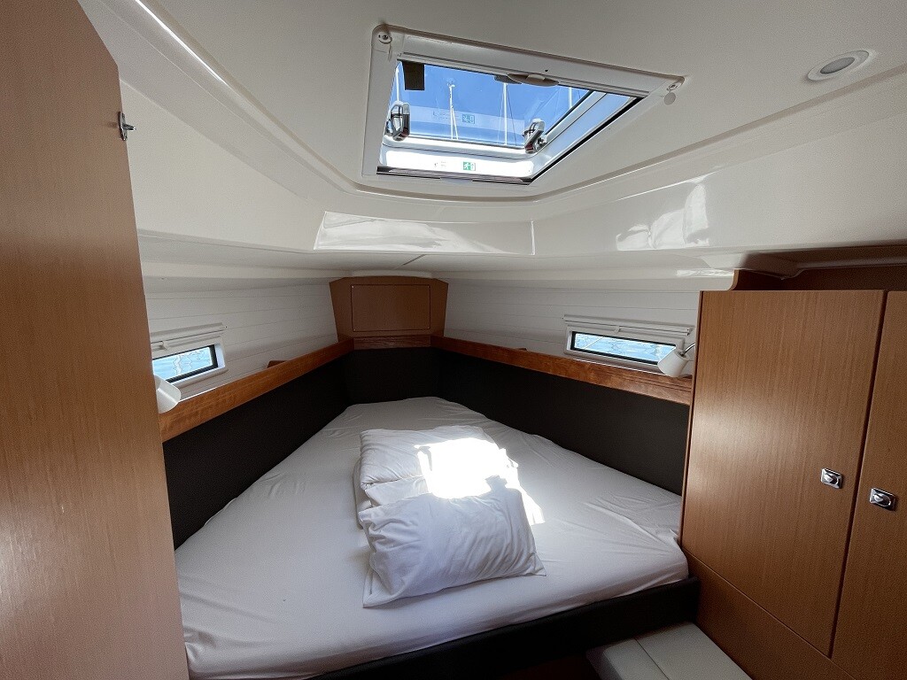 Bavaria Cruiser 37, Andrea