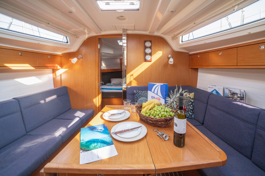 Bavaria Cruiser 37, Marlo