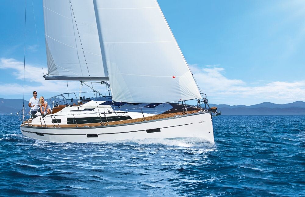 Bavaria Cruiser 37, Atena