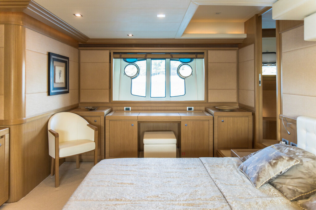 Custom Line Navetta 26, Friend's boat