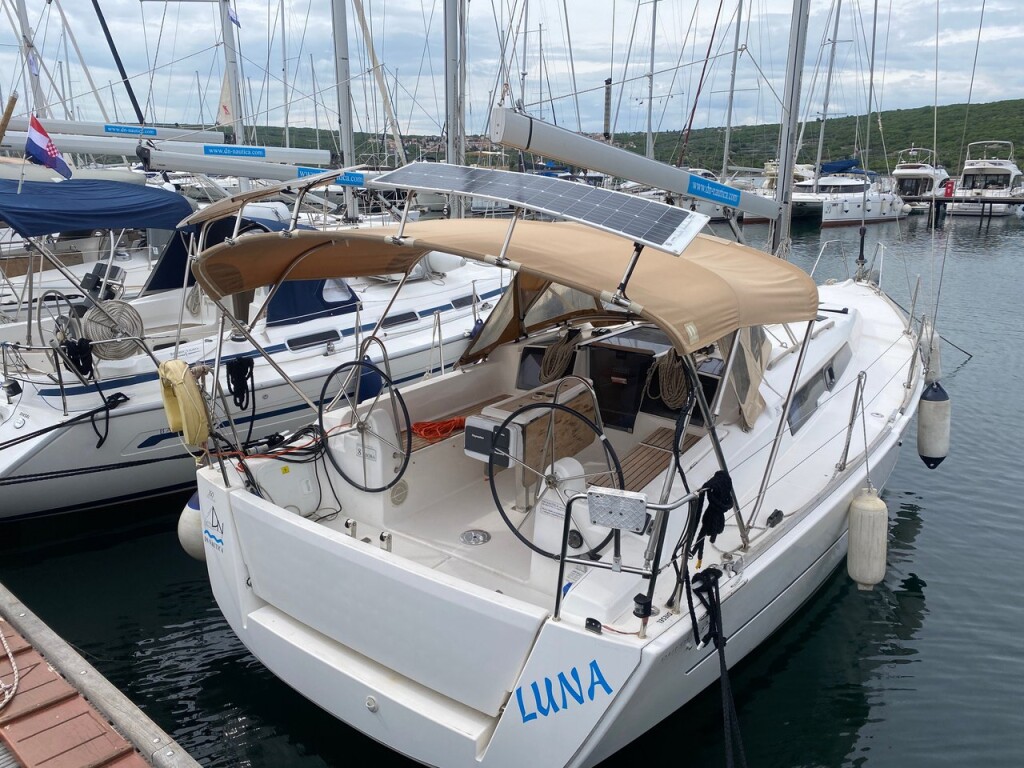 Dufour 350 GL, Luna