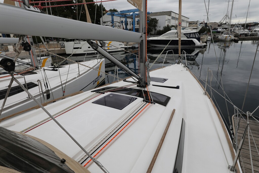 Dufour 350 GL, Feniks