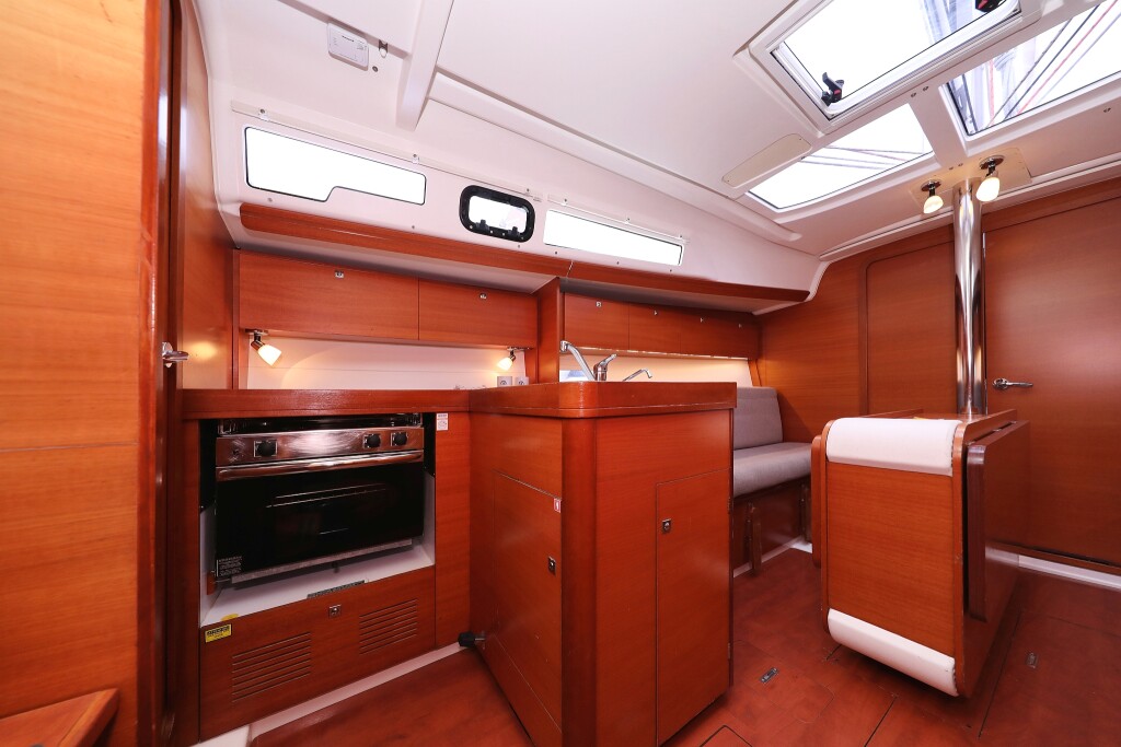 Dufour 350 GL, Feniks