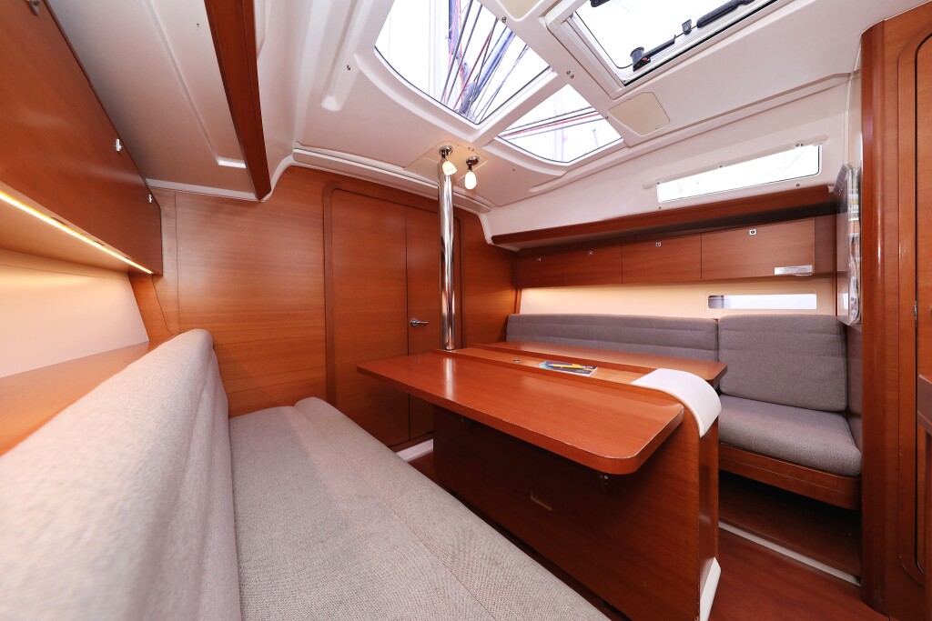 Dufour 350 GL, Feniks