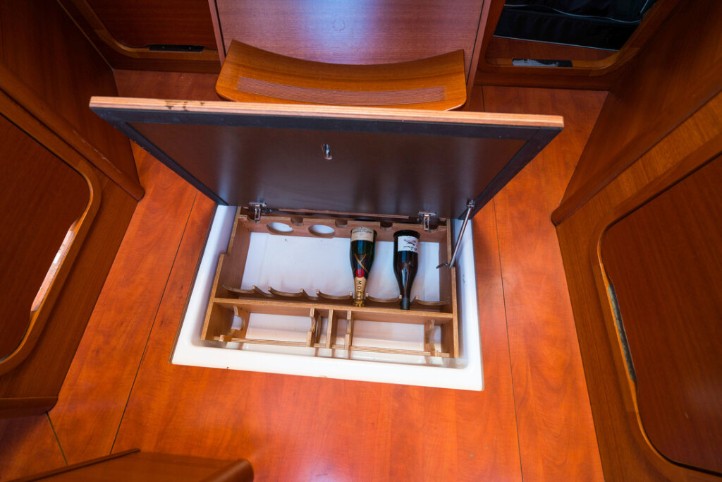 Dufour 382 GL, JustIn