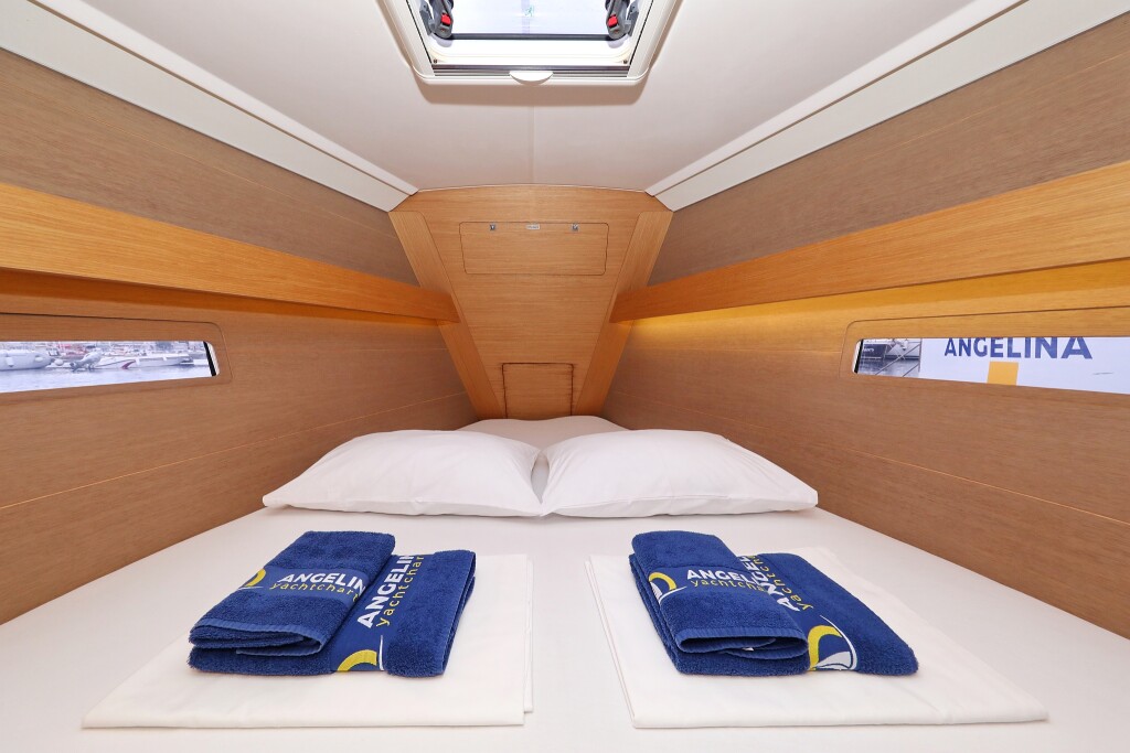 Dufour 412 GL, Family Office