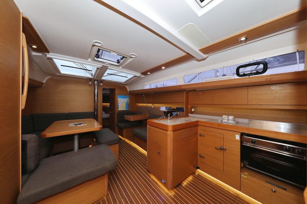 Dufour 412 GL, Black Pearl