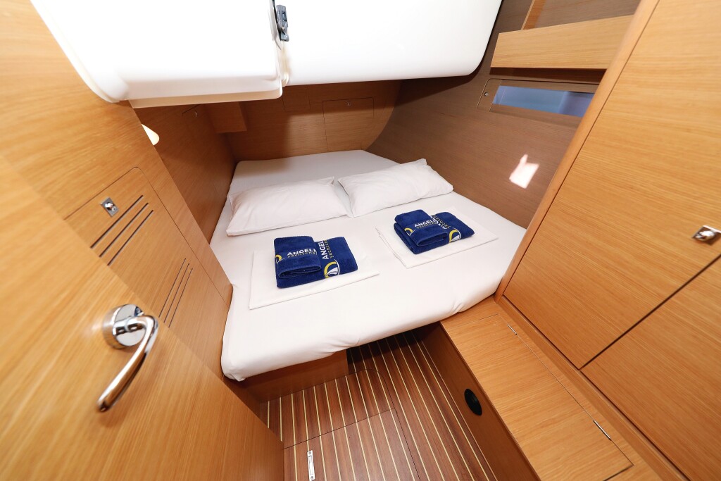 Dufour 412 GL, La Vie