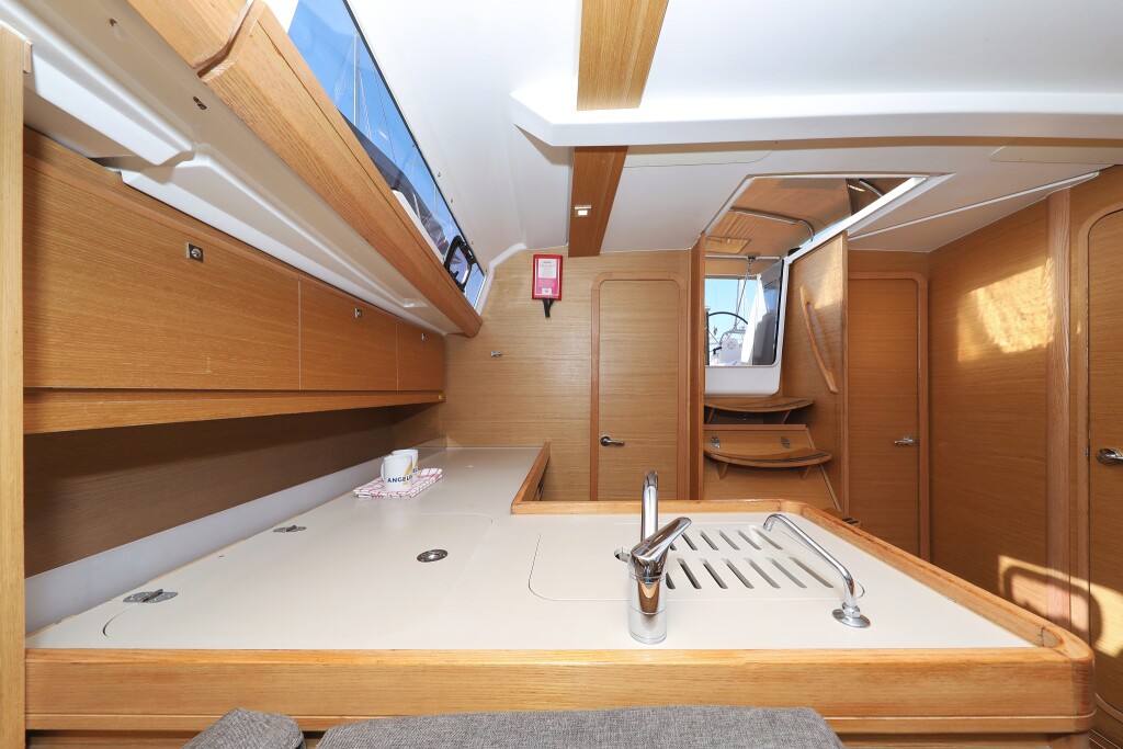 Dufour 412 GL, Adrio