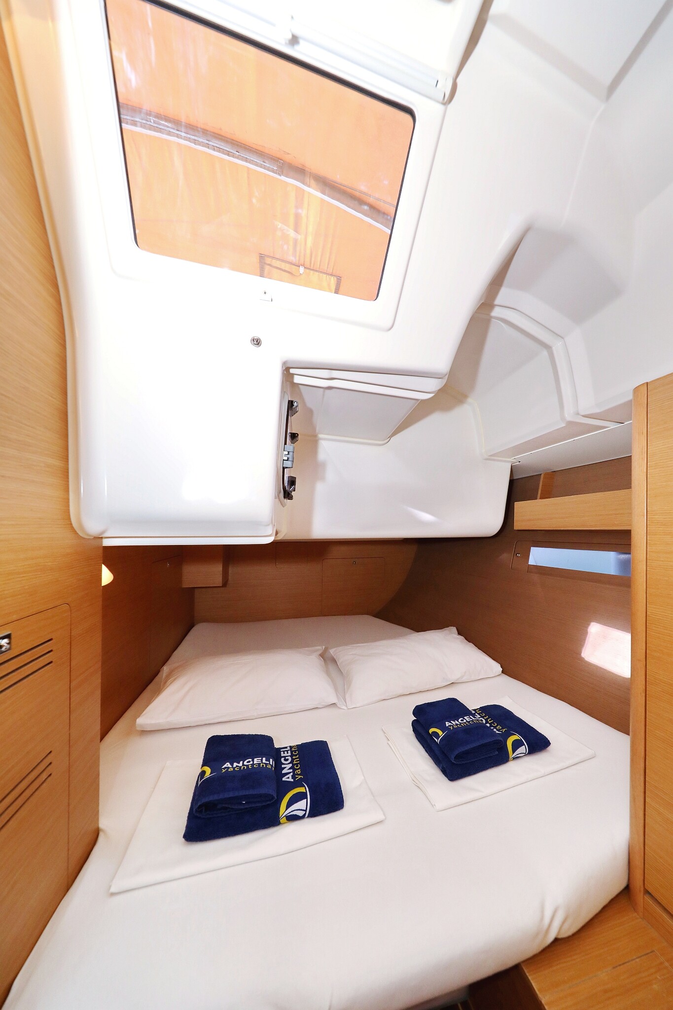 Dufour 412 GL, Adrio