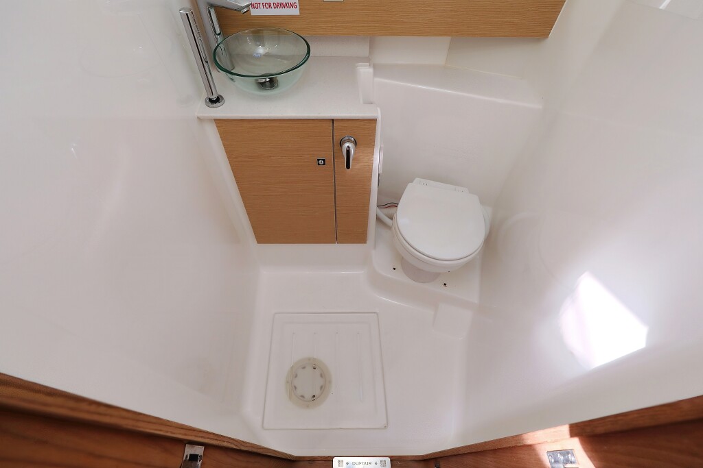 Dufour 412 GL, Adrio