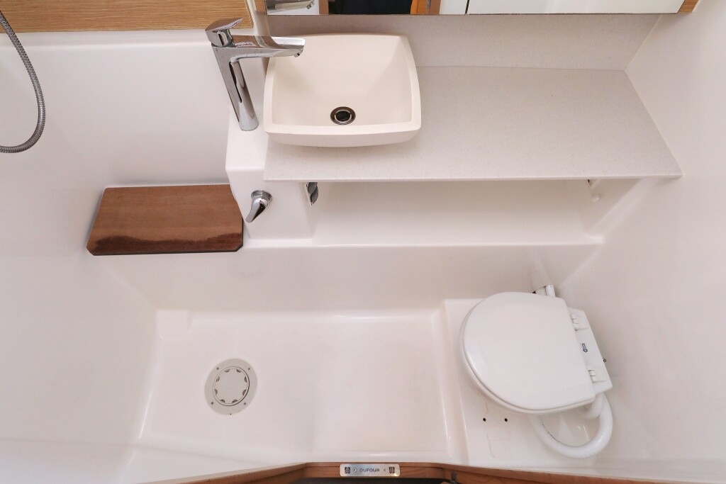 Dufour 412 GL, Adrio