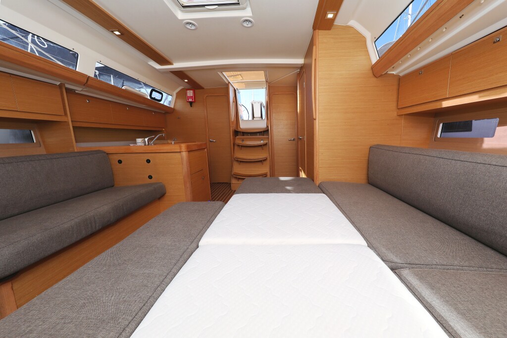 Dufour 412 GL, Adrio