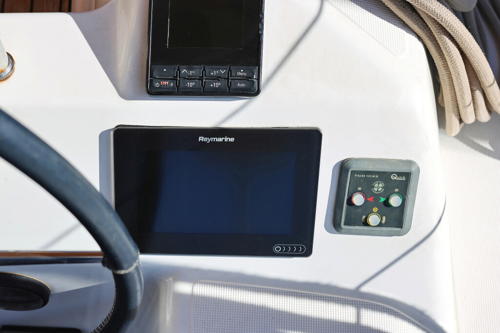 Dufour 412 GL, Adrio