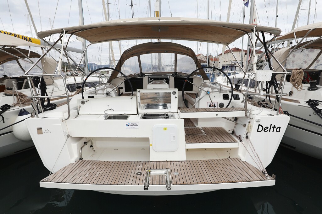 Dufour 412 GL, Delta
