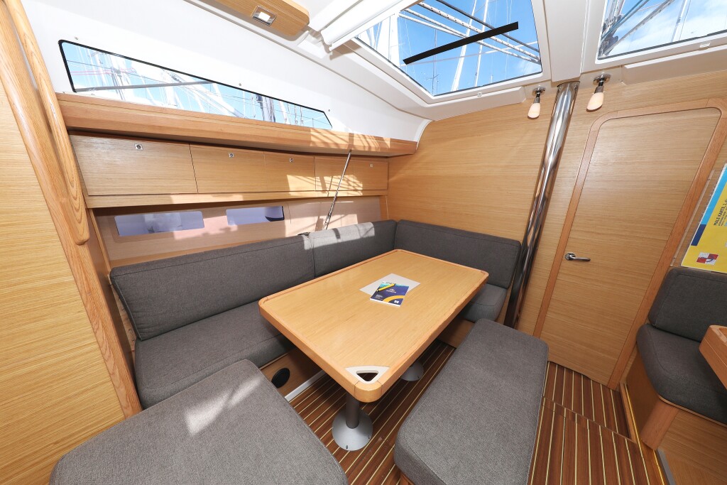 Dufour 412 GL, Delta