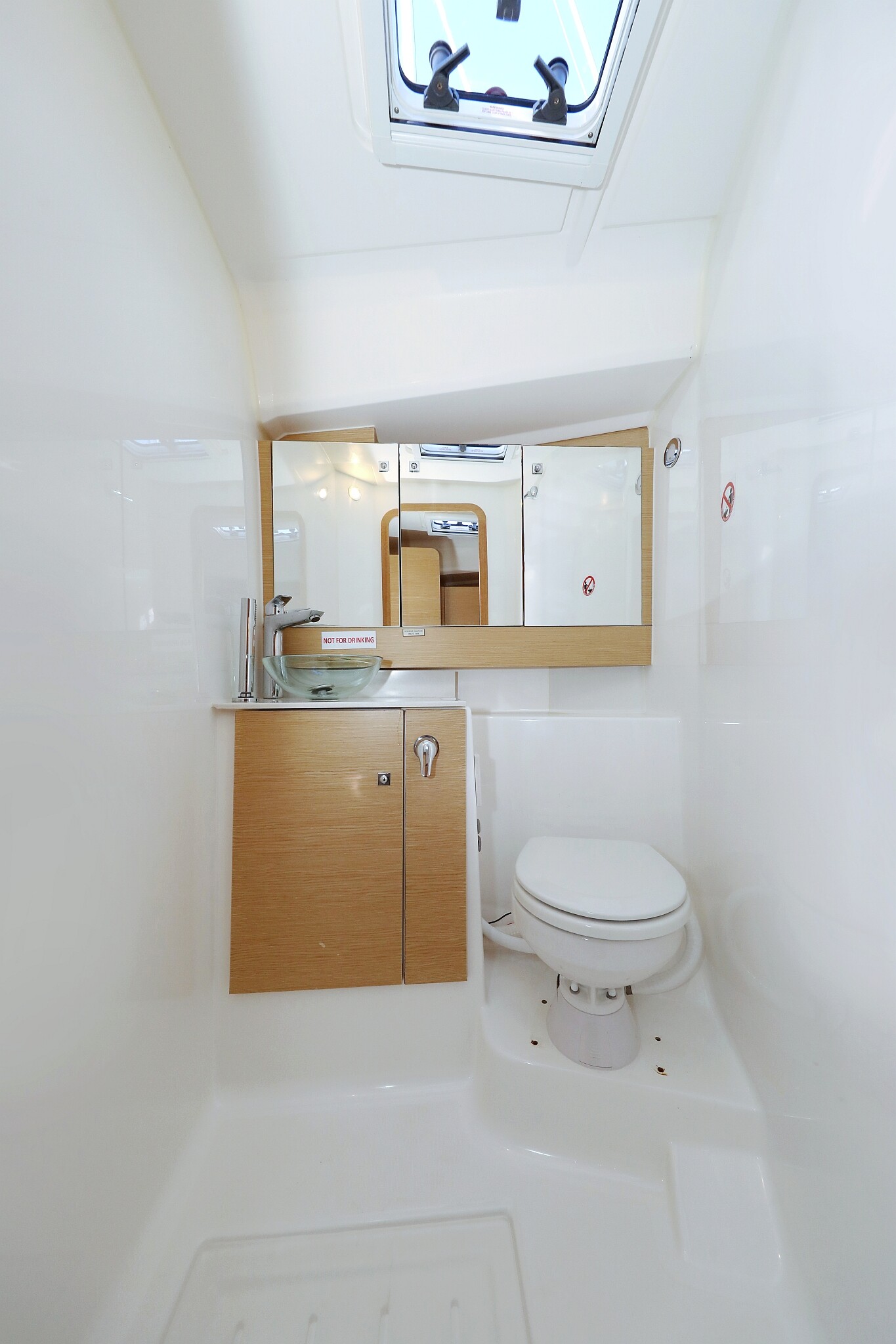 Dufour 412 GL, Delta