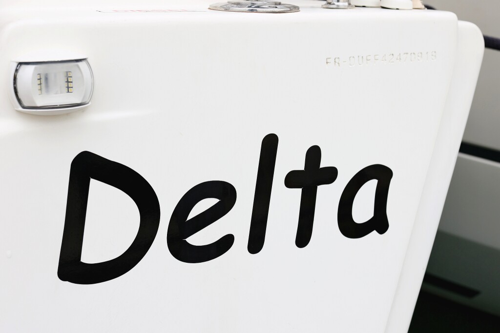Dufour 412 GL, Delta