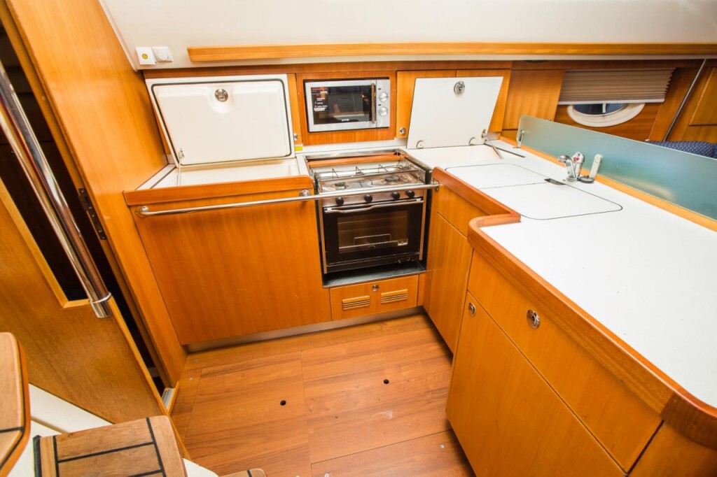 Elan 434 Impression, Jordan