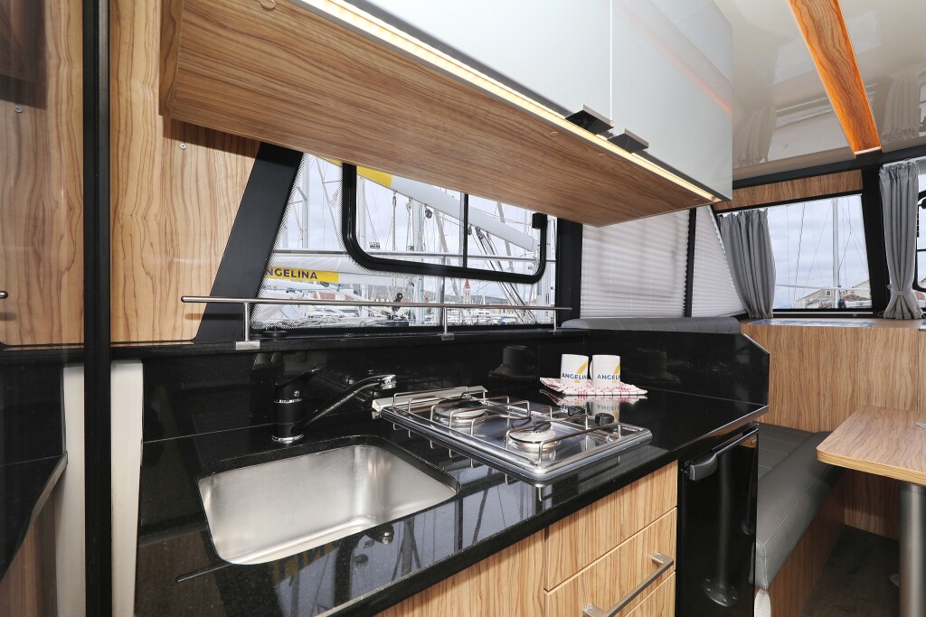 Futura 40 Grand Horizon, Running Gag I