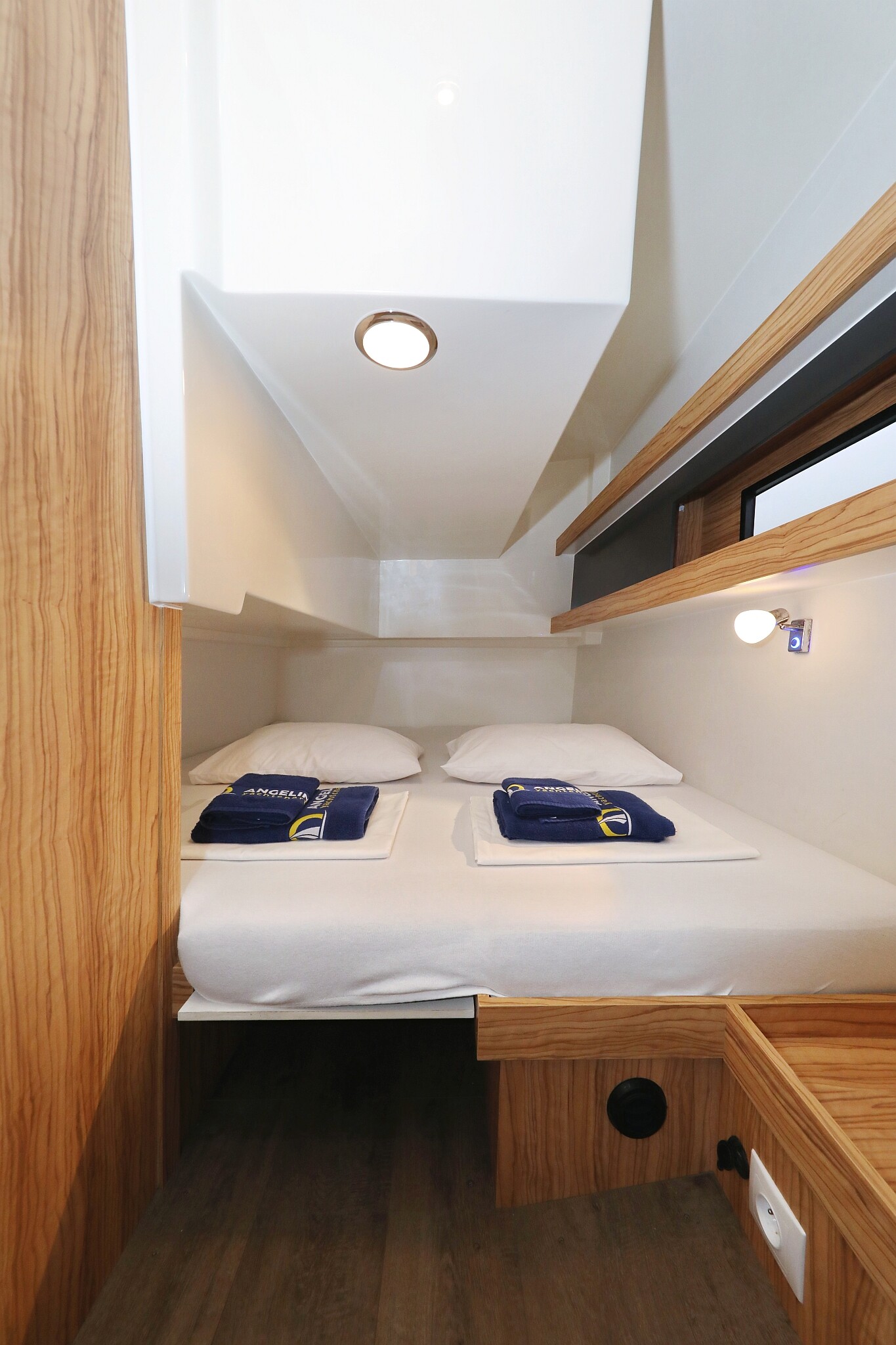 Futura 40 Grand Horizon, Running Gag I